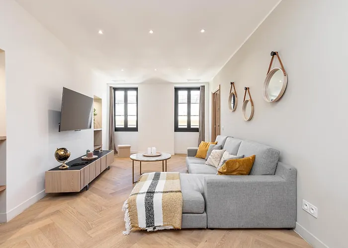 Place Massena, superbe appartement neuf.
